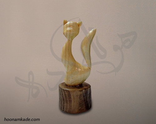 گربه طرح نشسته