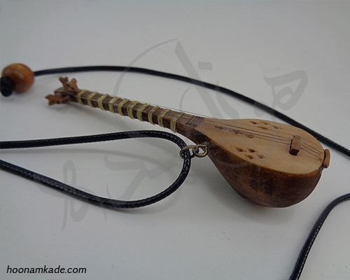 گردن آویز ساز سه تار