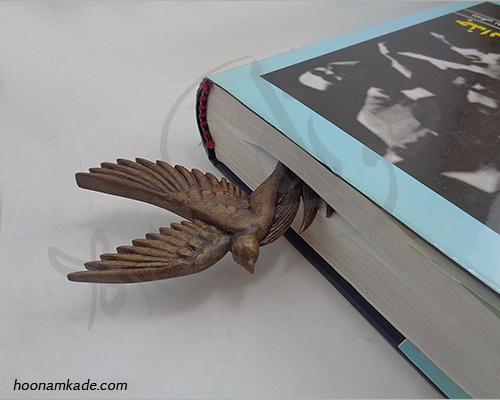 بوکمارک طرح پر با پرستو