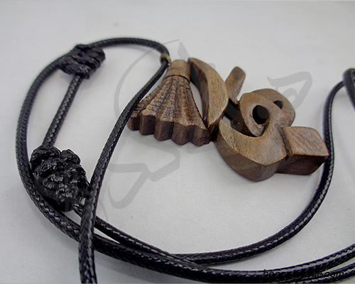 گردن آویز اسم بهار با توپ بدمینتون