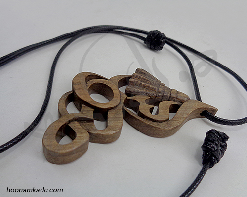 گردن آویز اسم مهسا با توپ بدمینتون