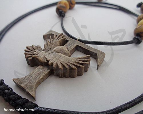 گردن-آویز-حرف-T-لاتین