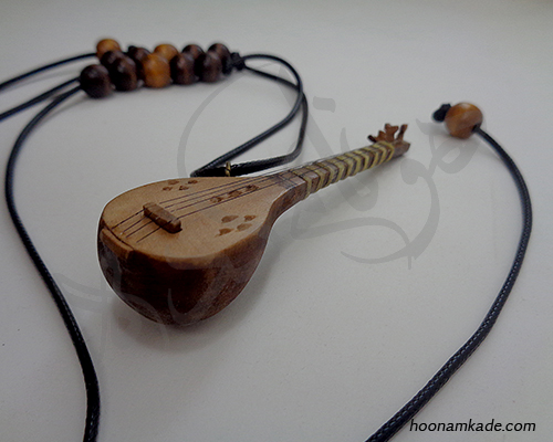 گردن آویز ساز سه تار