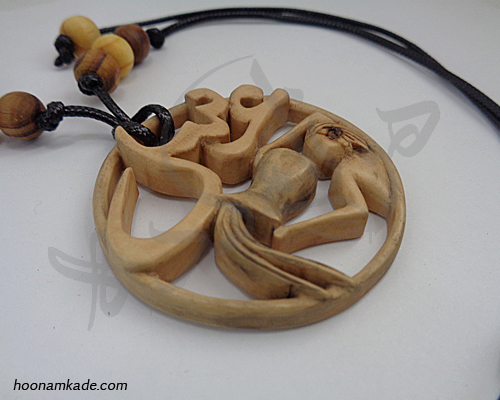 گردن آویز نماد بهمن و اسم عسل